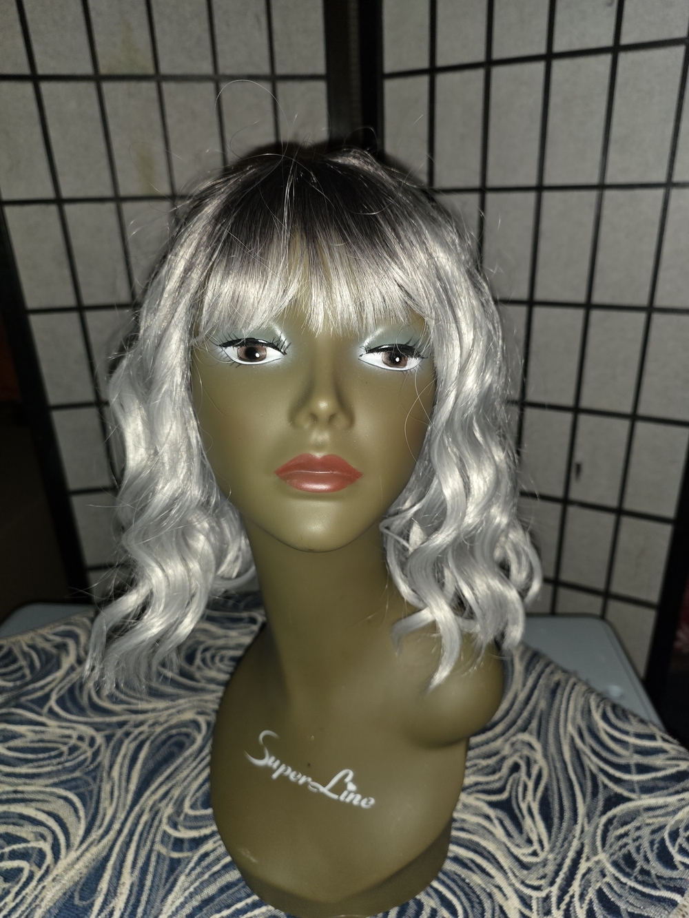 Source Unknown Silver Wavy Fringe Women's Wig